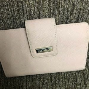 Reaction Kenneth Cole wallet